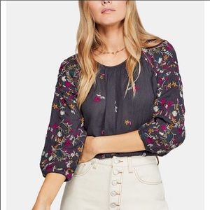 Free People😍Wild Flowers Printed Peasant Blouse😍
